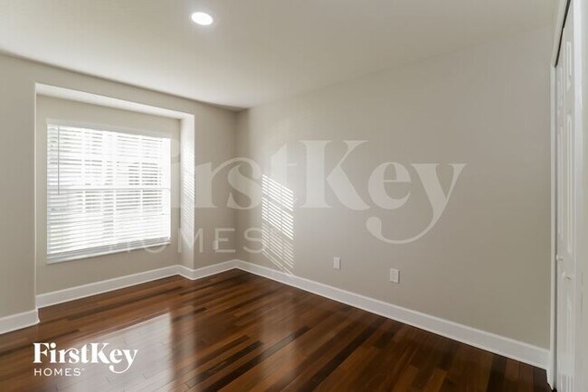 Building Photo - 25821 Syme Ct