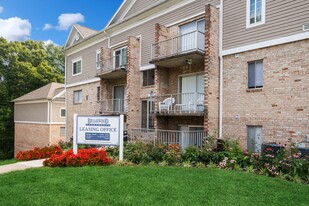 Building Photo - Briarwood Apartments