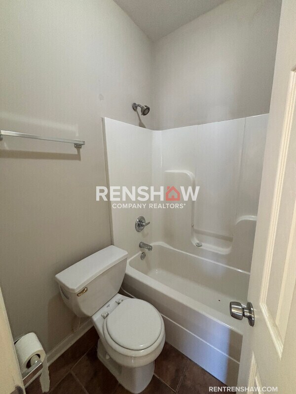 Building Photo - 152 Brighton Village Loop