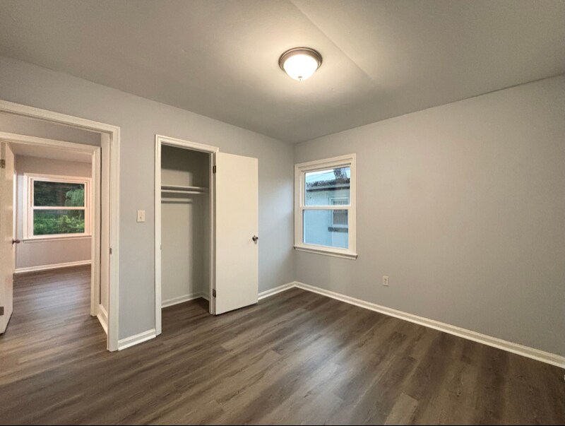 Building Photo - 1226 Montgomery Ave