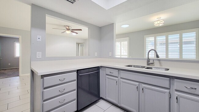 Building Photo - Townhome with two car garage! Community pool!