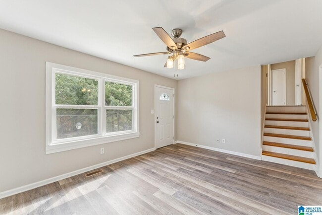 Building Photo - 1404 4th Pl NW