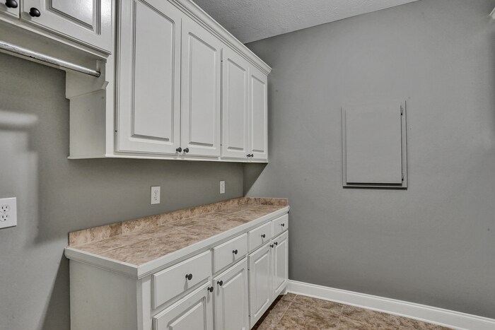 Building Photo - 134 Porter Ridge