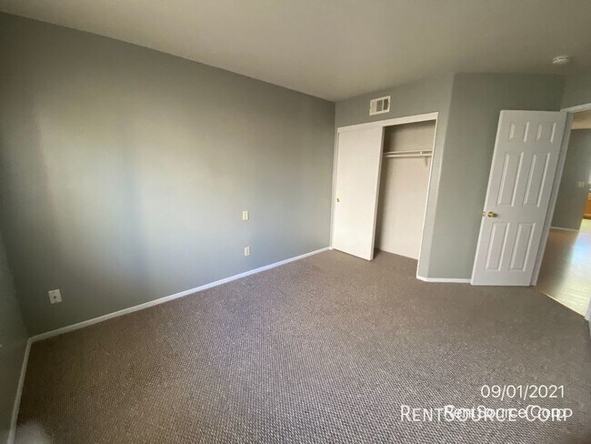 Building Photo - 4 Bedroom ~ 2 Bath Home for Rent in Palmdale