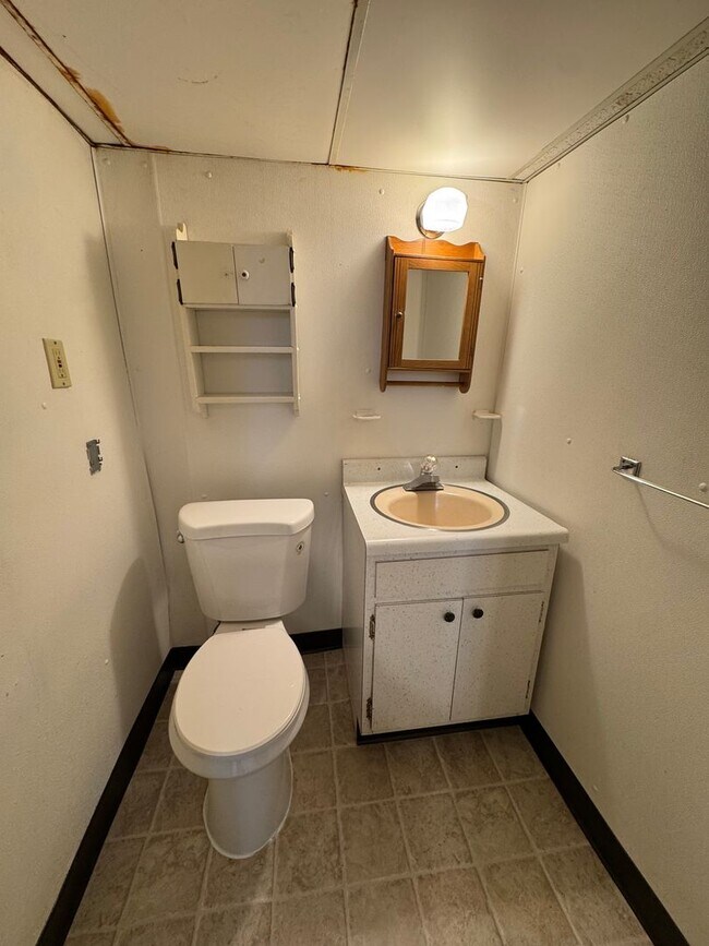 Building Photo - 3 Bedroom 2 Bath house in Bettendorf