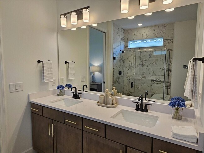 Building Photo - 17925 Nadine Pl