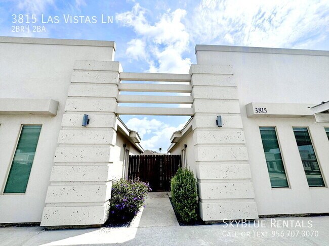 Building Photo - 3815 Las Vistas Ln