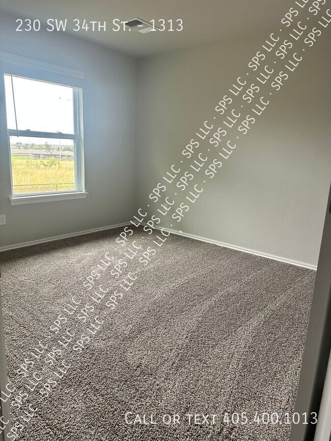 Building Photo - 230 SW 34th St