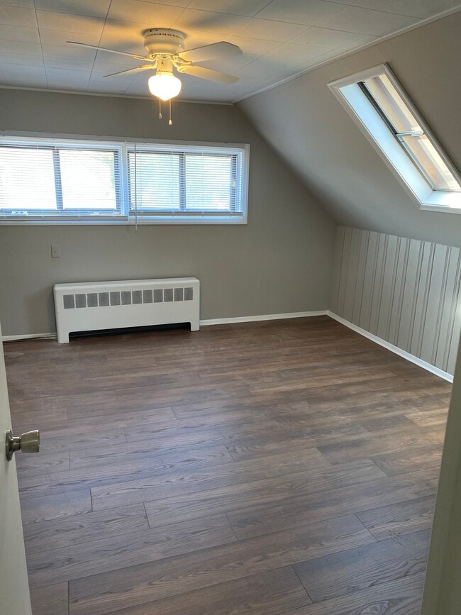 Building Photo - 305 Northpark Dr