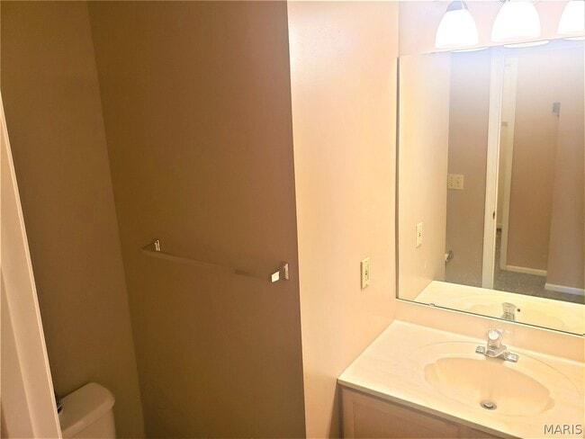 Building Photo - 16707 Hickory Meadows Ct