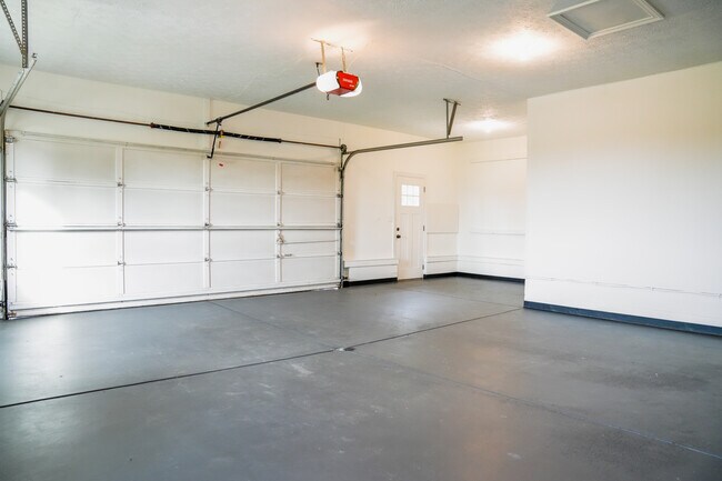 Building Photo - 7231 Stow Rd