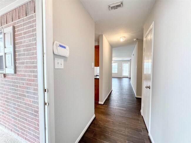 Building Photo - 13327 Belvedere Park Ct