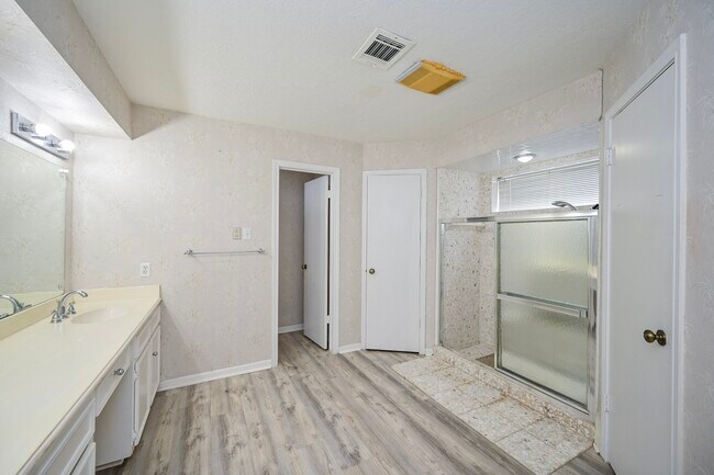 Building Photo - 7735 Quail Meadow Dr