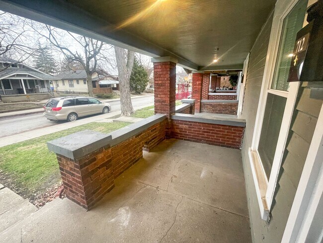 Building Photo - 712-712 N Bosart Ave
