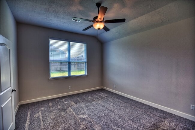 Building Photo - 912 Farm Path