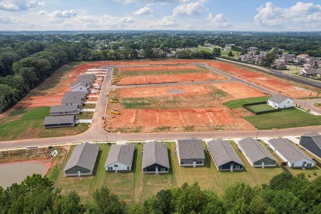 Building Photo - New 4BR Home in Whispering Woods – Spaciou...