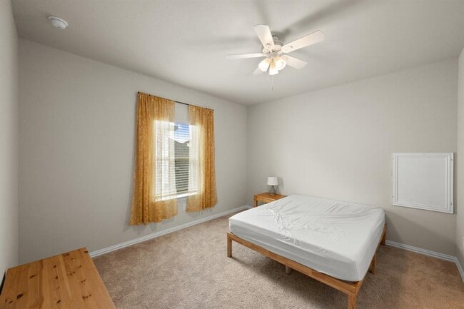 Building Photo - 11800 Seaside Wds Dr