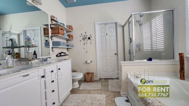 Building Photo - 120 Pin Oak Ct