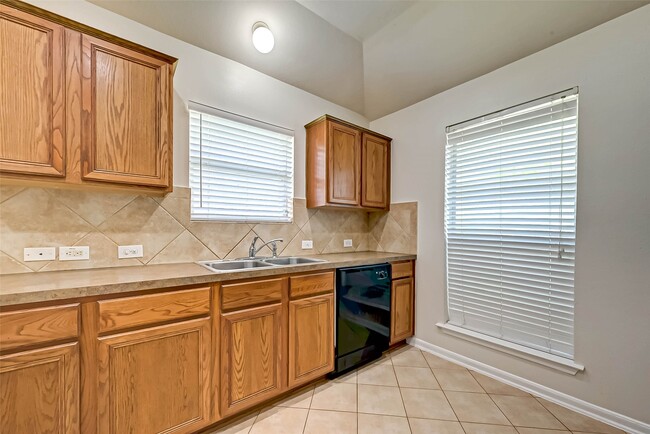 Building Photo - 9006 N Jewel Bend Ln