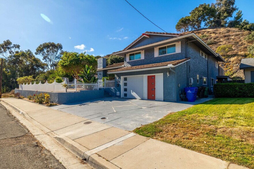 Building Photo - 4880 Kane St