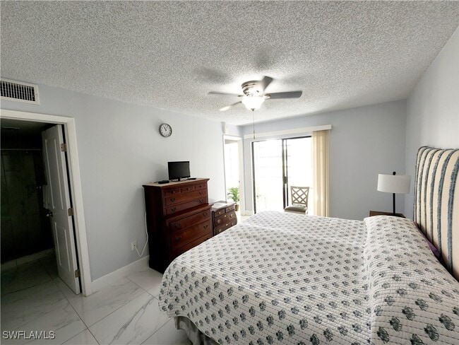 Building Photo - 3615 Boca Ciega Dr