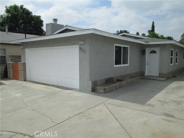 Building Photo - 852 N Davidson Ave