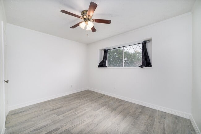 Building Photo - 10830 Sela Ln