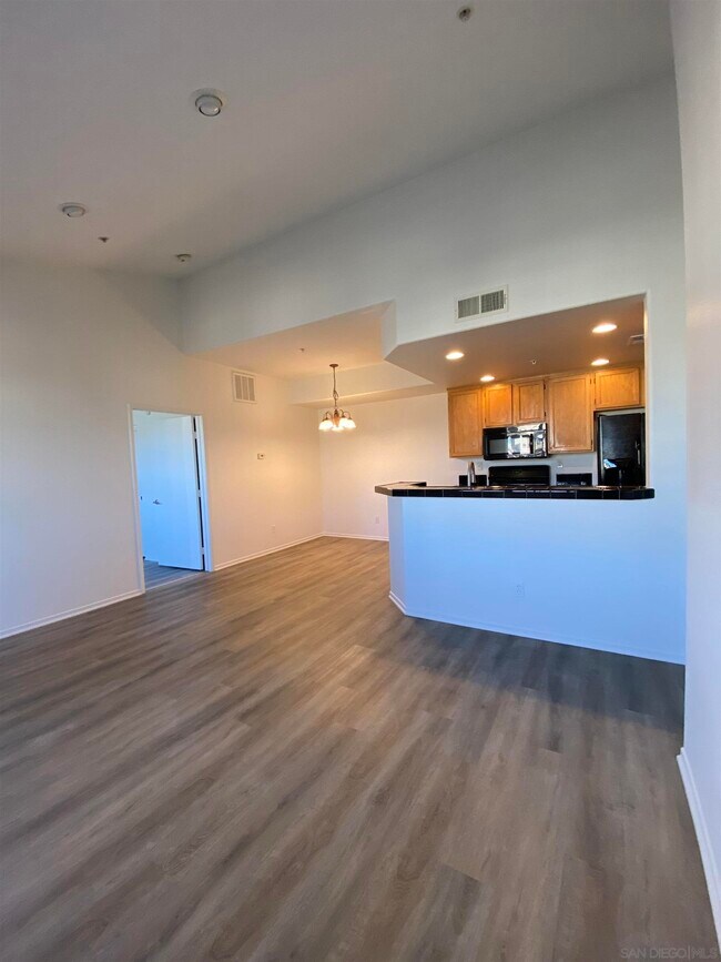 Building Photo - 1344 Paizay Pl