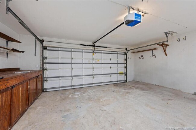 Building Photo - 1119 NW Fork Rd