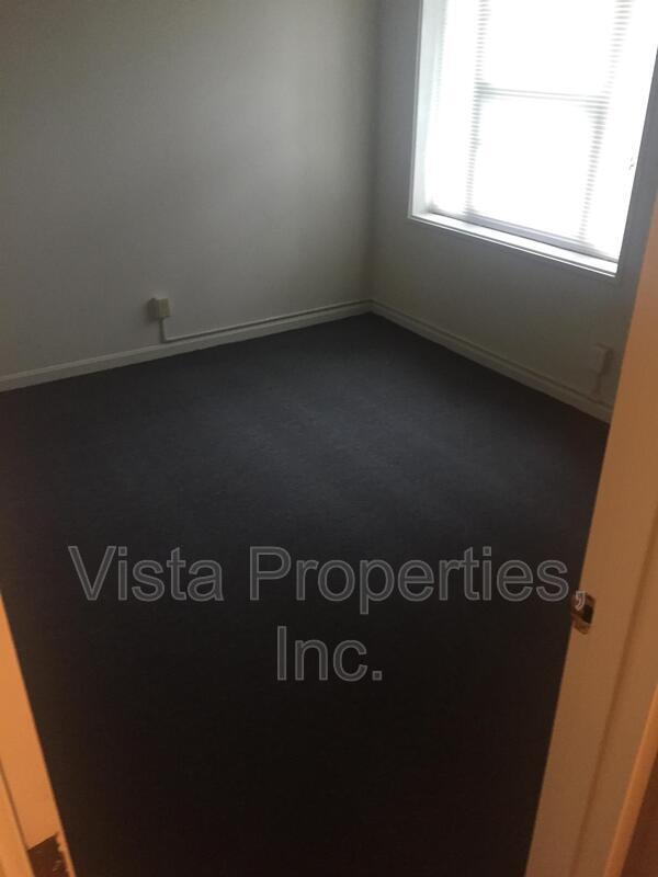 Building Photo - 1840 La Salle Pl