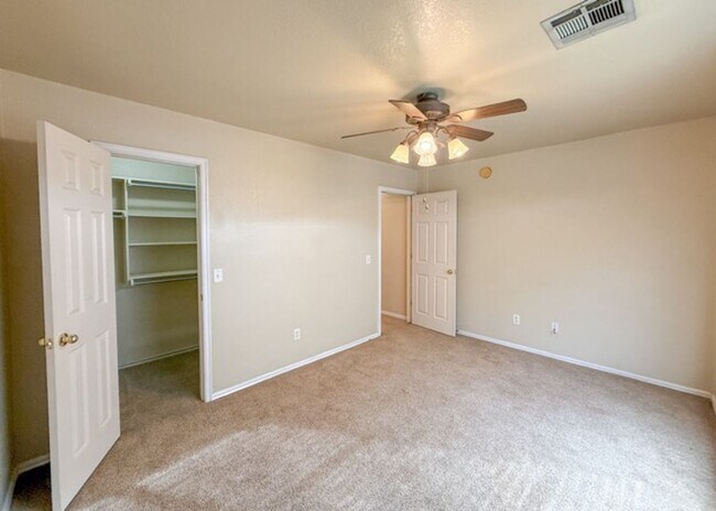 Building Photo - 17553 Gold Dr