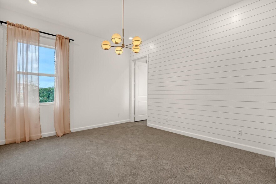 Building Photo - 19427 Broad Shore Walk