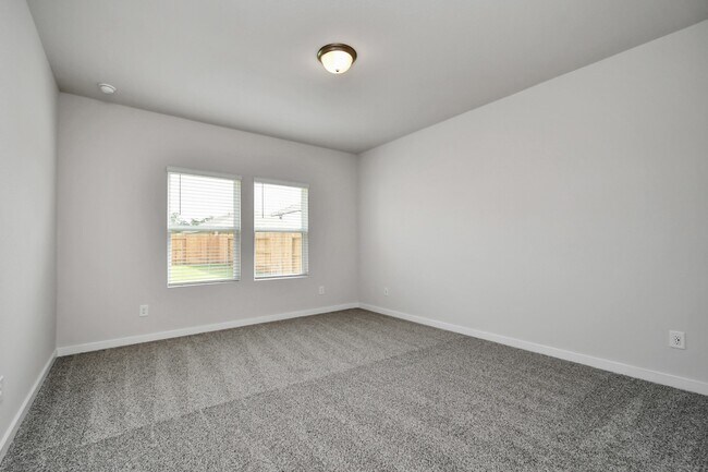 Building Photo - 16513 Breezy Knl Ct