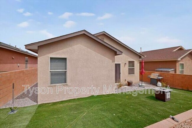 Building Photo - 10024 Sacate Blanco Ave SW