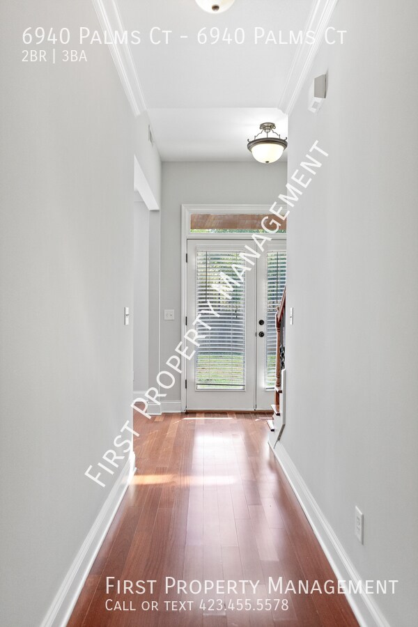 Building Photo - 6940 Palms Ct