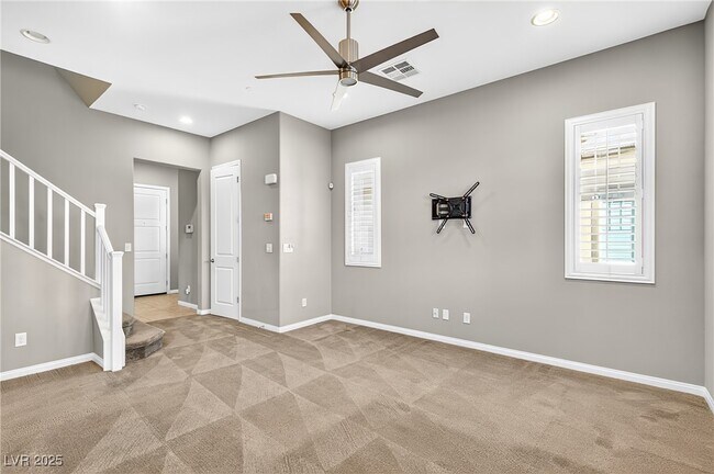Building Photo - 5670 Granollers Dr