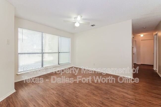 Building Photo - 8005 Meadowlark Ln