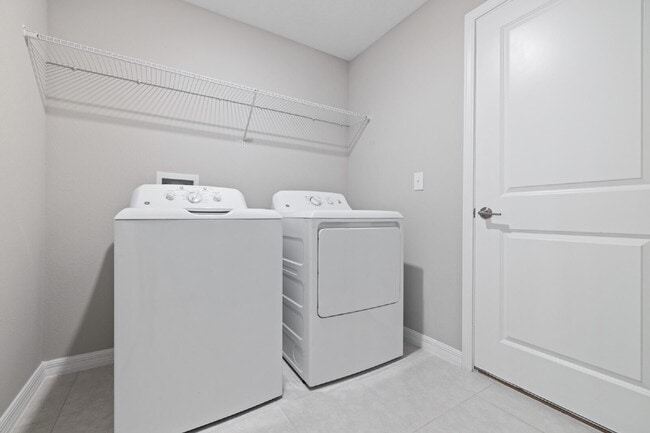 Building Photo - Epperson community 4-Bed Oasis with Granit...