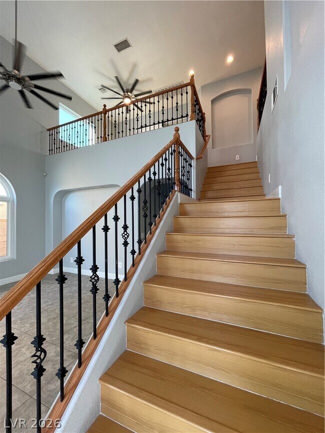 Building Photo - 4049 Bennett Mountain St