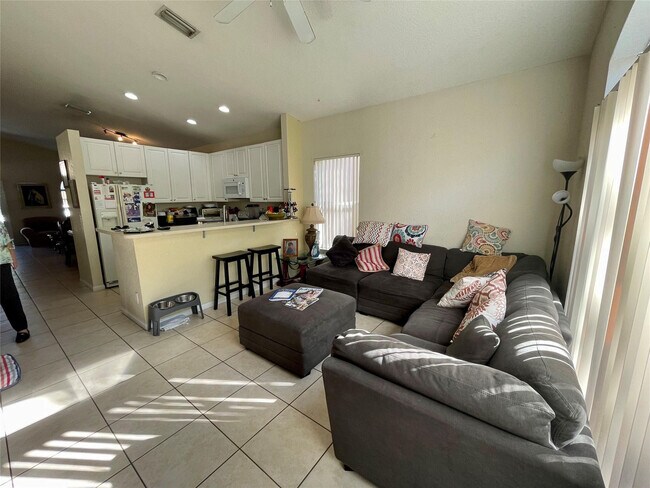 Building Photo - 932 NW 126th Terrace