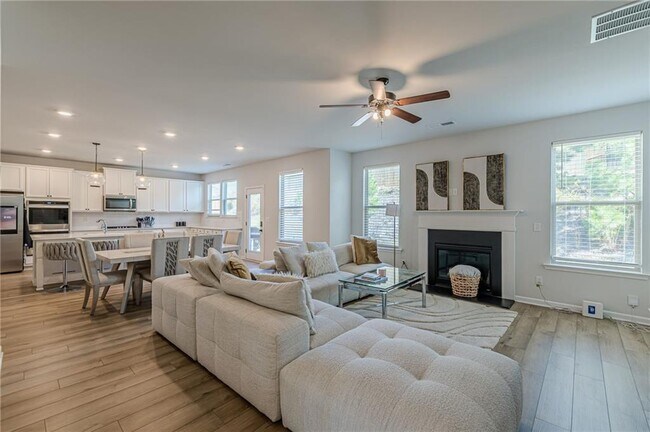 Building Photo - 4876 Elm Leaf Dr