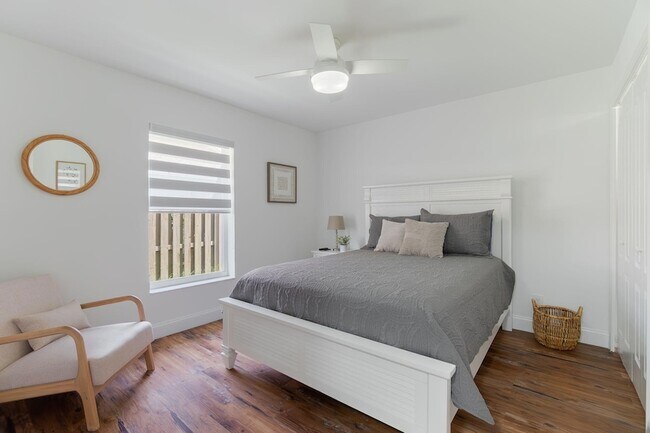 Building Photo - 13590 Jonquil Pl