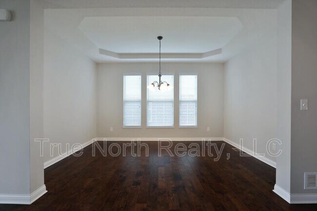 Building Photo - 1412 Leesland Dr