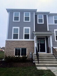 Building Photo - 14940 Dyer Ln