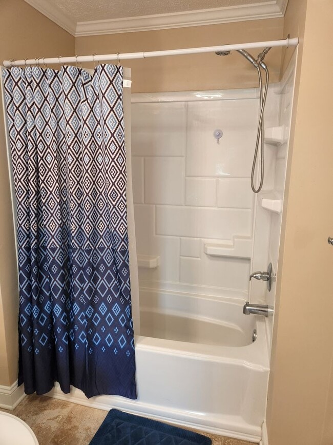 Building Photo - Staycation near everything Fayetteville