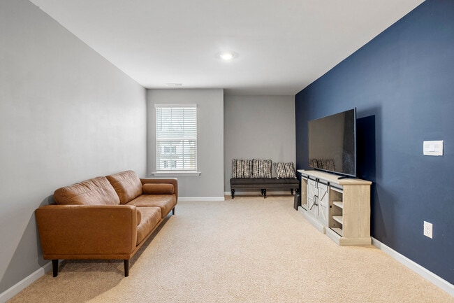 Building Photo - 68 Black Crk Dr