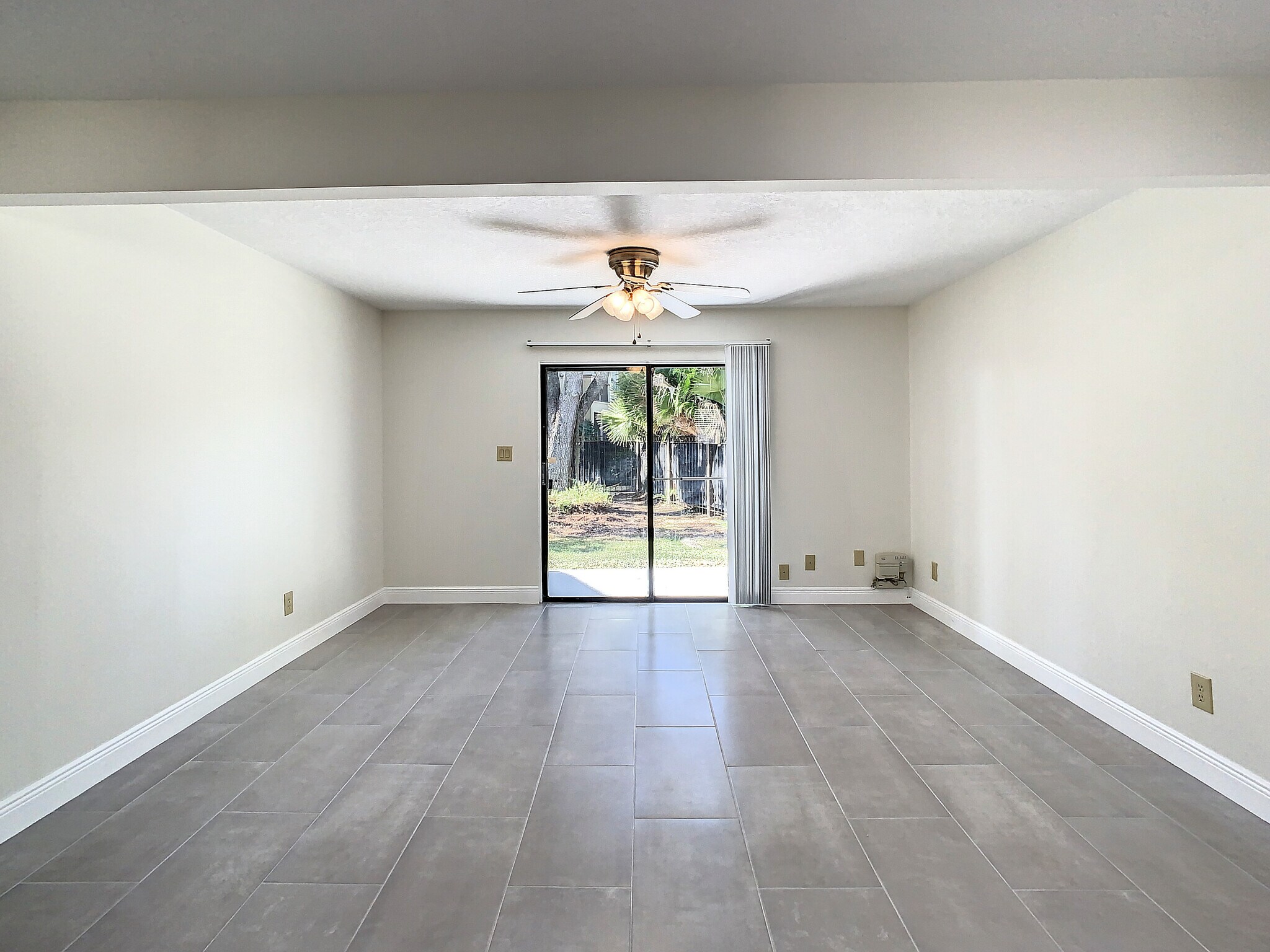 Building Photo - 9027 Pebble Creek Dr