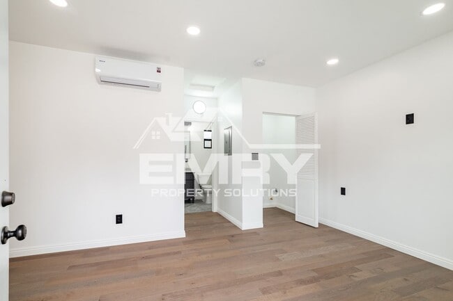 Building Photo - 9135 Arrington Ave