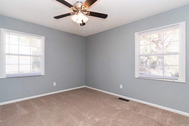 Building Photo - 108 Forestwood Dr