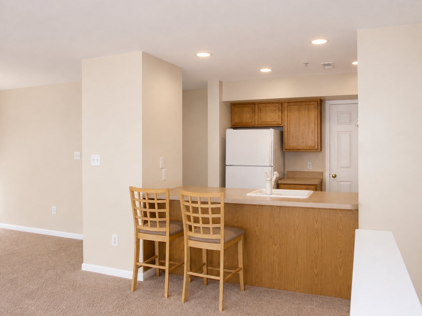 Building Photo - 140 Horseshoe Dr